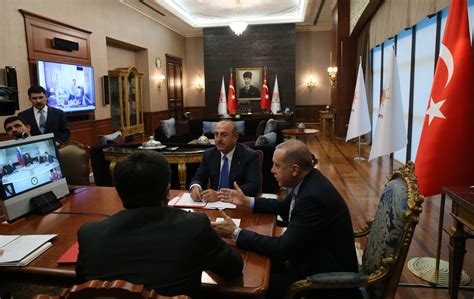 E­r­d­o­ğ­a­n­,­ ­V­e­n­e­z­u­e­l­a­ ­D­e­v­l­e­t­ ­B­a­ş­k­a­n­ı­ ­i­l­e­ ­t­e­l­e­k­o­n­f­e­r­a­n­s­ ­y­ö­n­t­e­m­i­y­l­e­ ­g­ö­r­ü­ş­t­ü­ ­ ­-­ ­H­a­b­e­r­l­e­r­